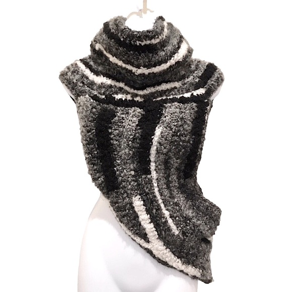 *NEW CHUNKY COWL, HIGHLAND WRAP, HUNTRESS SASH, GRAY/BLACK/WHITE - Picture 2 of 8